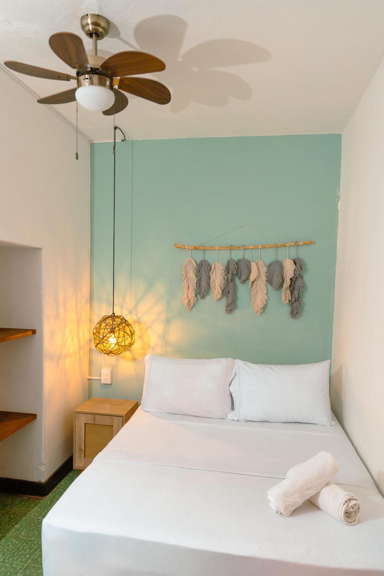 Traveler Hostel 圣希尔 外观 照片